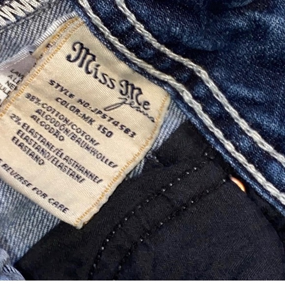 Gorgeous Hard To Find Miss Me Jeans - Picture 7 of 8